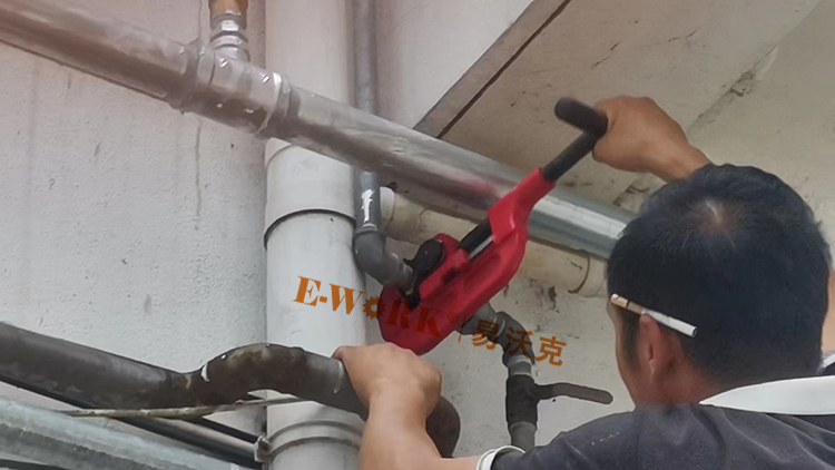 哪里可以買(mǎi)到小型迷你鋼管切管器割刀？